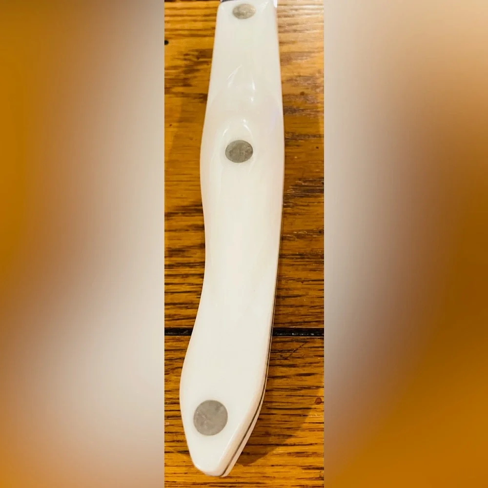 CUTCO 1723-9 inch Carver Serrated Blade, Pearl Handle
